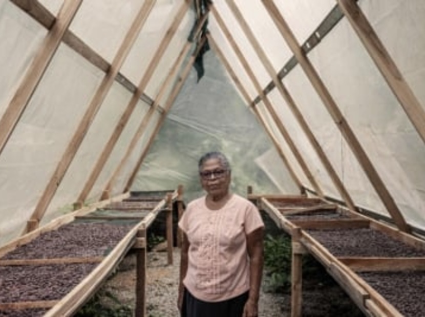 Antigua partera ayuda a mujeres nicaragüenses refugiadas en Costa Rica
